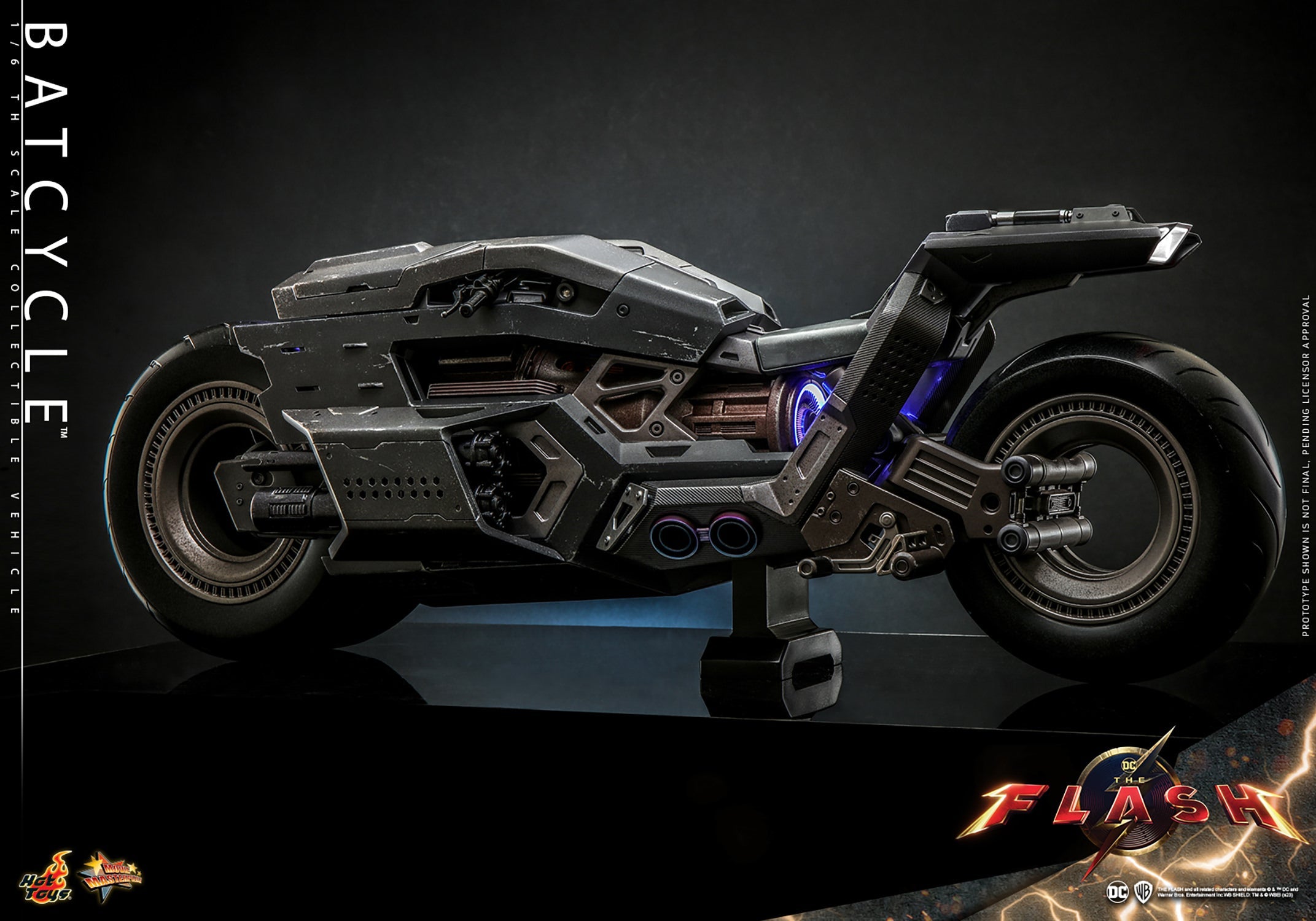 Batman & Batcycle: The Flash: Dc Comics Hot Toys