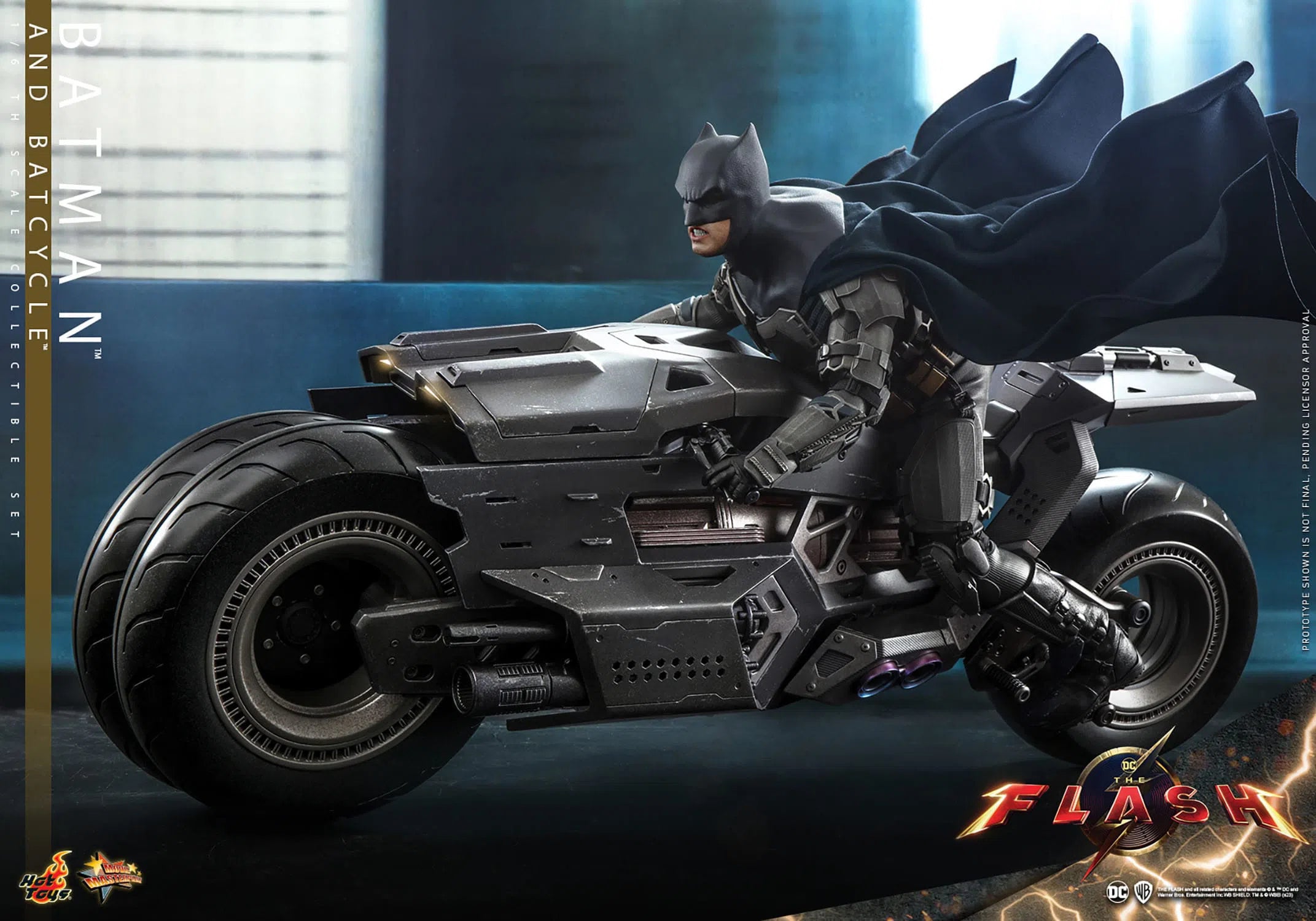 Batman & Batcycle: The Flash: Dc Comics Hot Toys