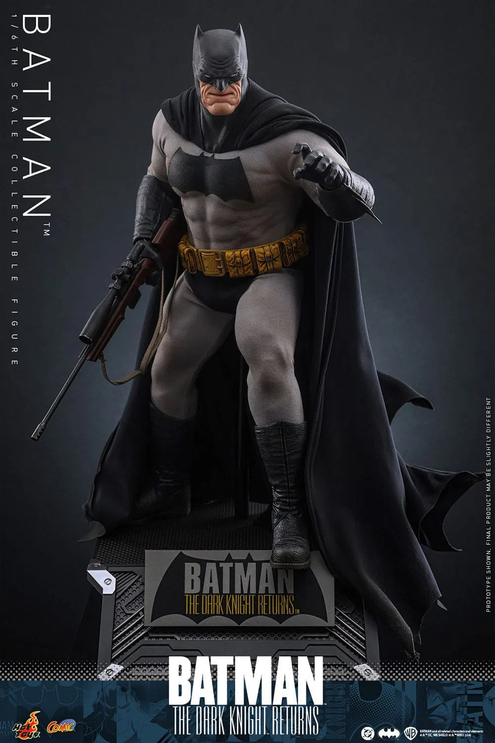 Batman The Dark Knight Returns: Batman: 1/6th Scale Action Figure: Hot Toys Hot Toys