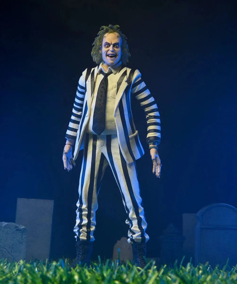 Beetlejuice (1998): Striped Suit Beetlejuice: 1/4 Scale Action Figure With Sound Neca