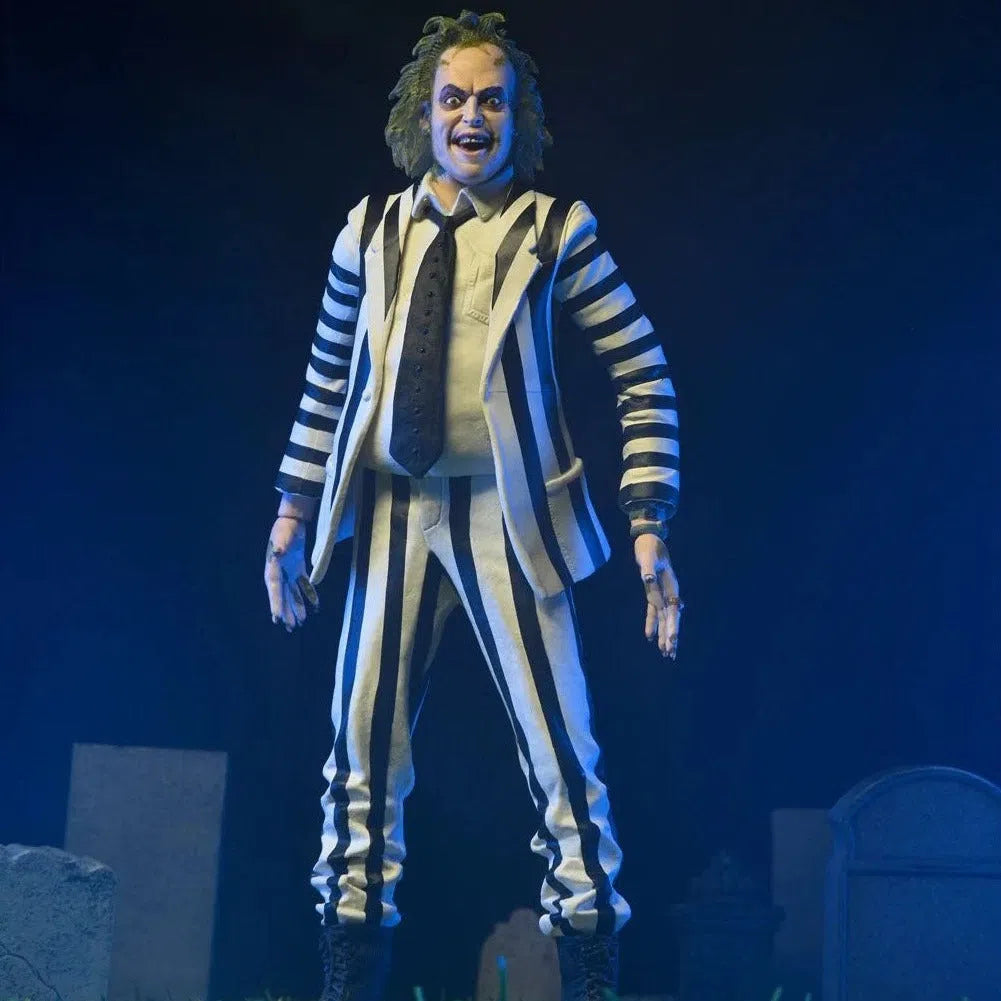 Beetlejuice (1998): Striped Suit Beetlejuice: 1/4 Scale Action Figure With Sound Neca