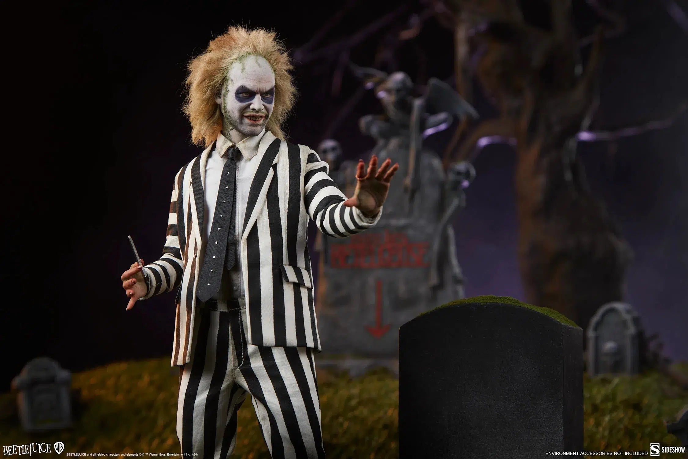 Beetlejuice: Sideshow Figure Sideshow