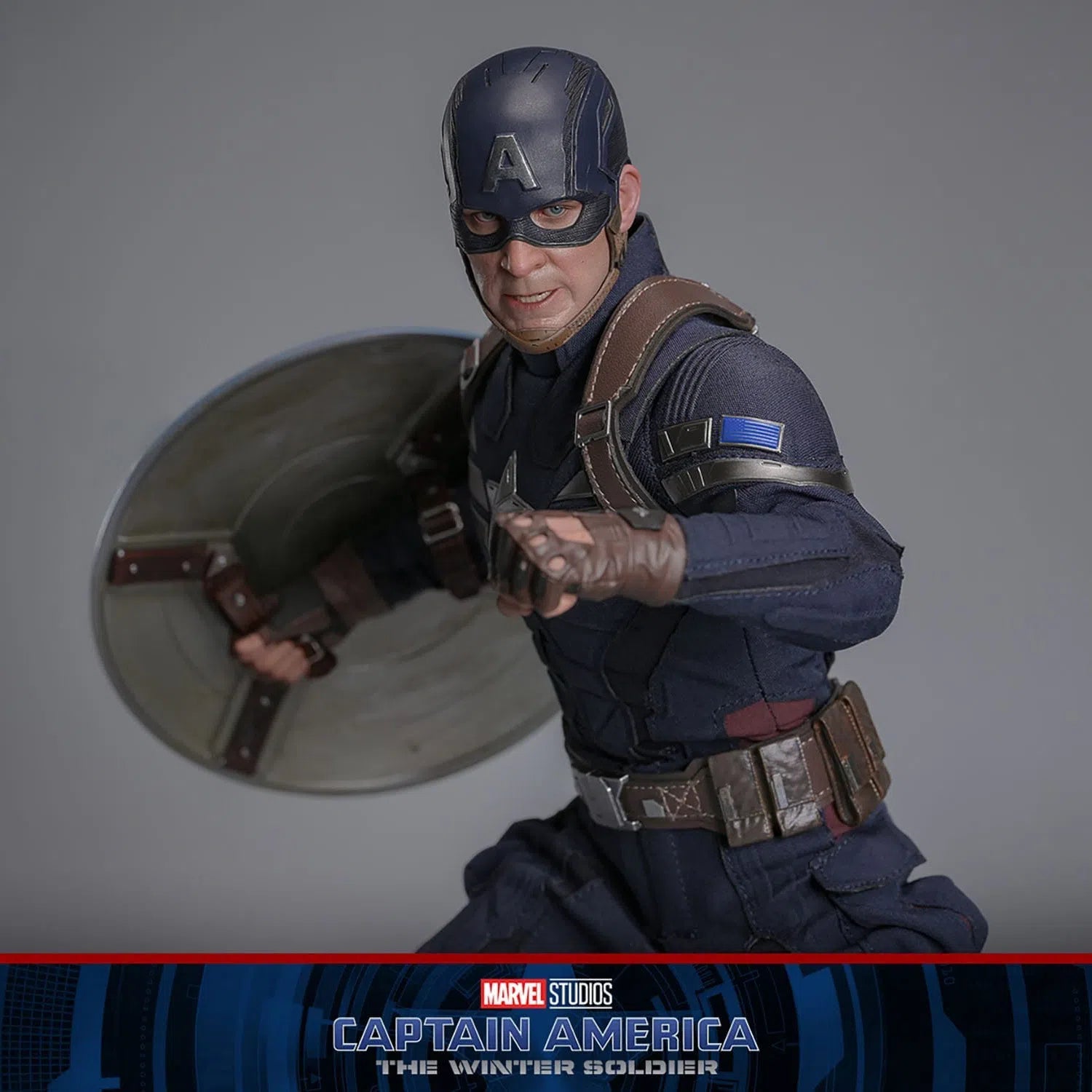 Captain America: The Winter Soldier: Captain America (Stealth S.T.R.I.K.E. Suit): 1/6th Scale Action Figure: Hot Toys Hot Toys