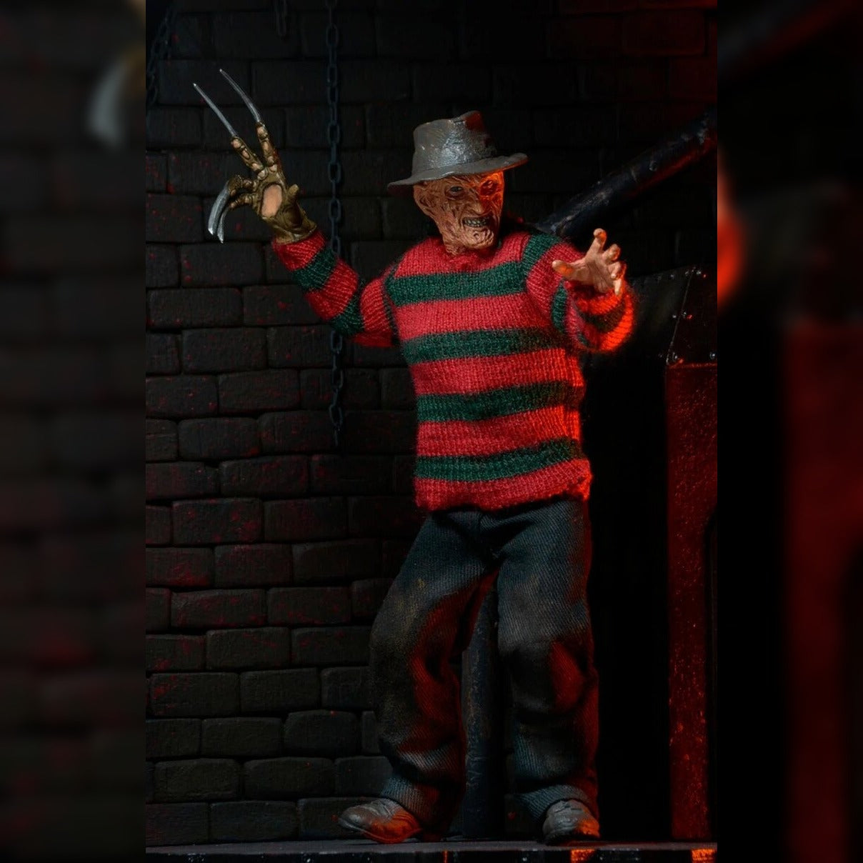 A Nightmare on Elm Street 3: Dream Warriors: Freddy: 8" Clothed Action Figure