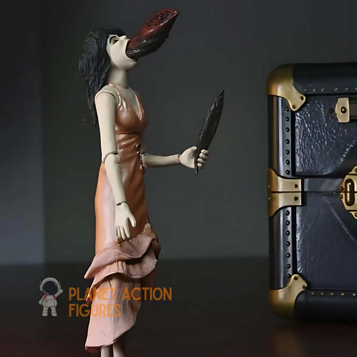 Puppet Master: Toulon's Puppet Case: Leech Woman: 7 Inch Figure: 2 Pack Neca