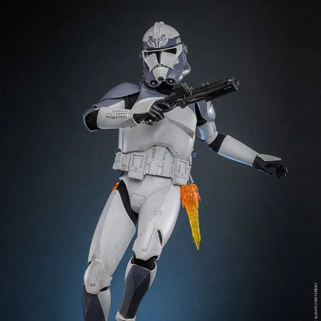 Star Wars: The Clone Wars: Battalion Wolfpack Clone Trooper: 1/6th Scale Action Figure: Hot Toys Hot Toys