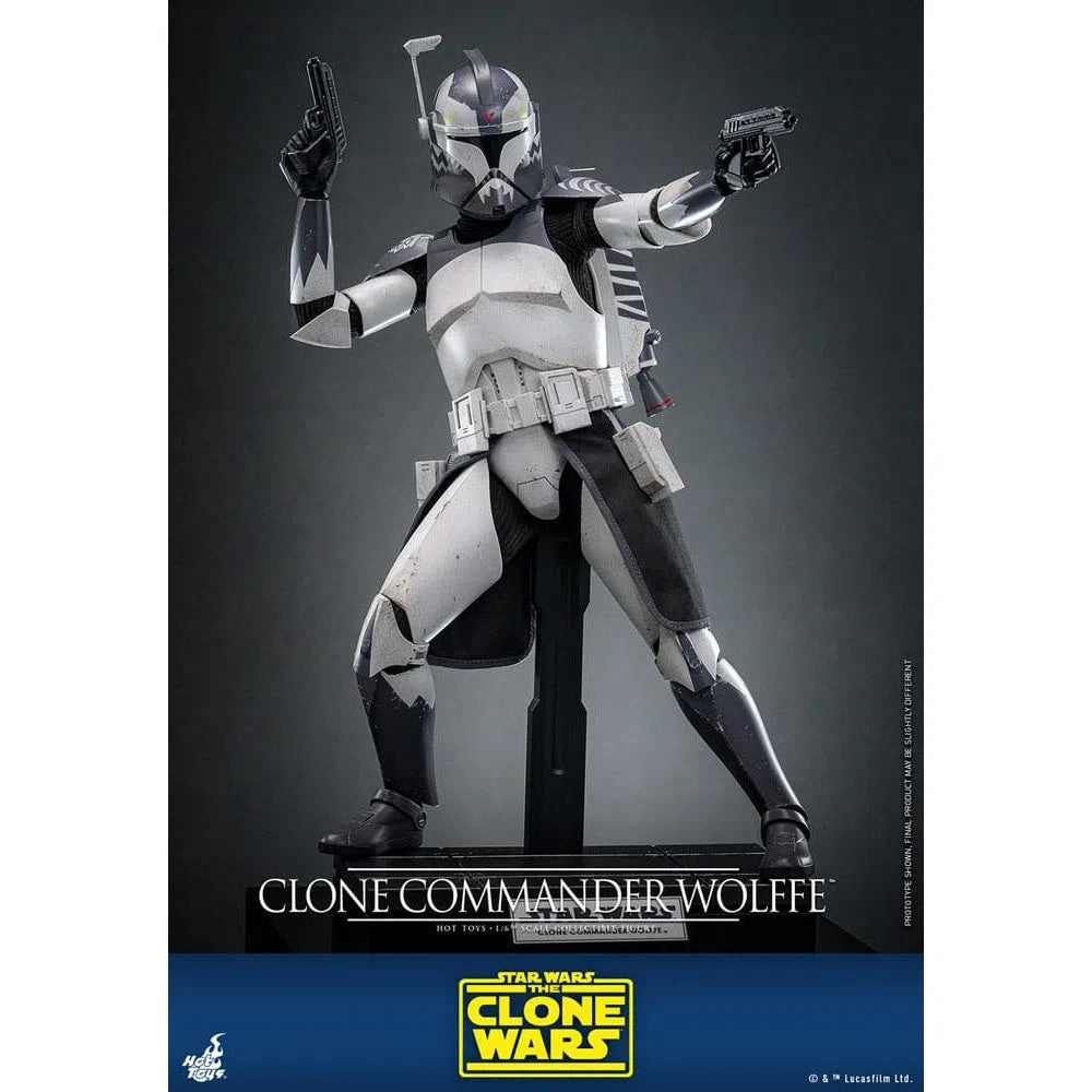 Star Wars: The Clone Wars: Clone Commander Wolffe: 1/6th Scale Action Figure: Hot Toys Hot Toys