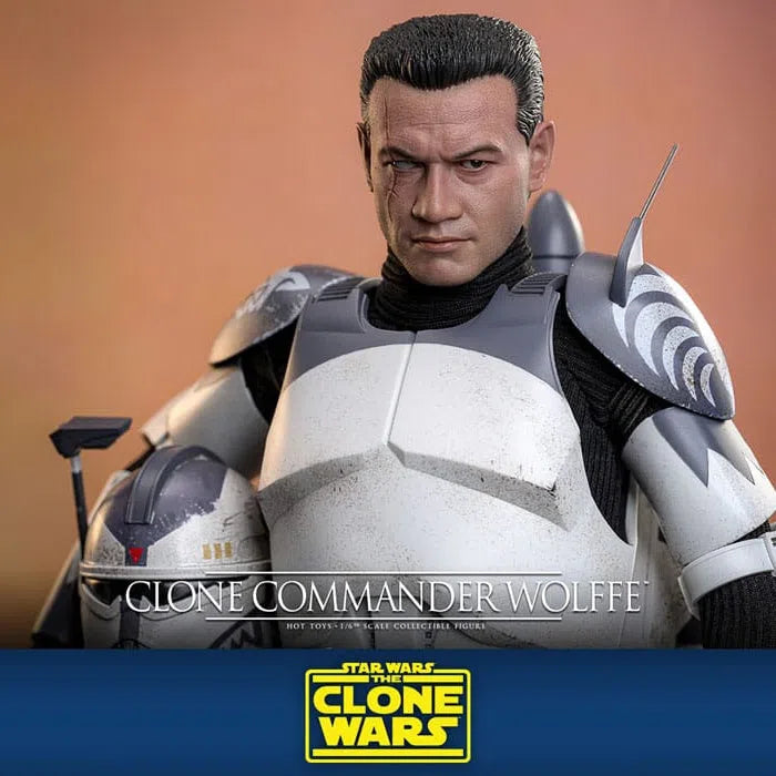 Star Wars: The Clone Wars: Clone Commander Wolffe: 1/6th Scale Action Figure: Hot Toys Hot Toys