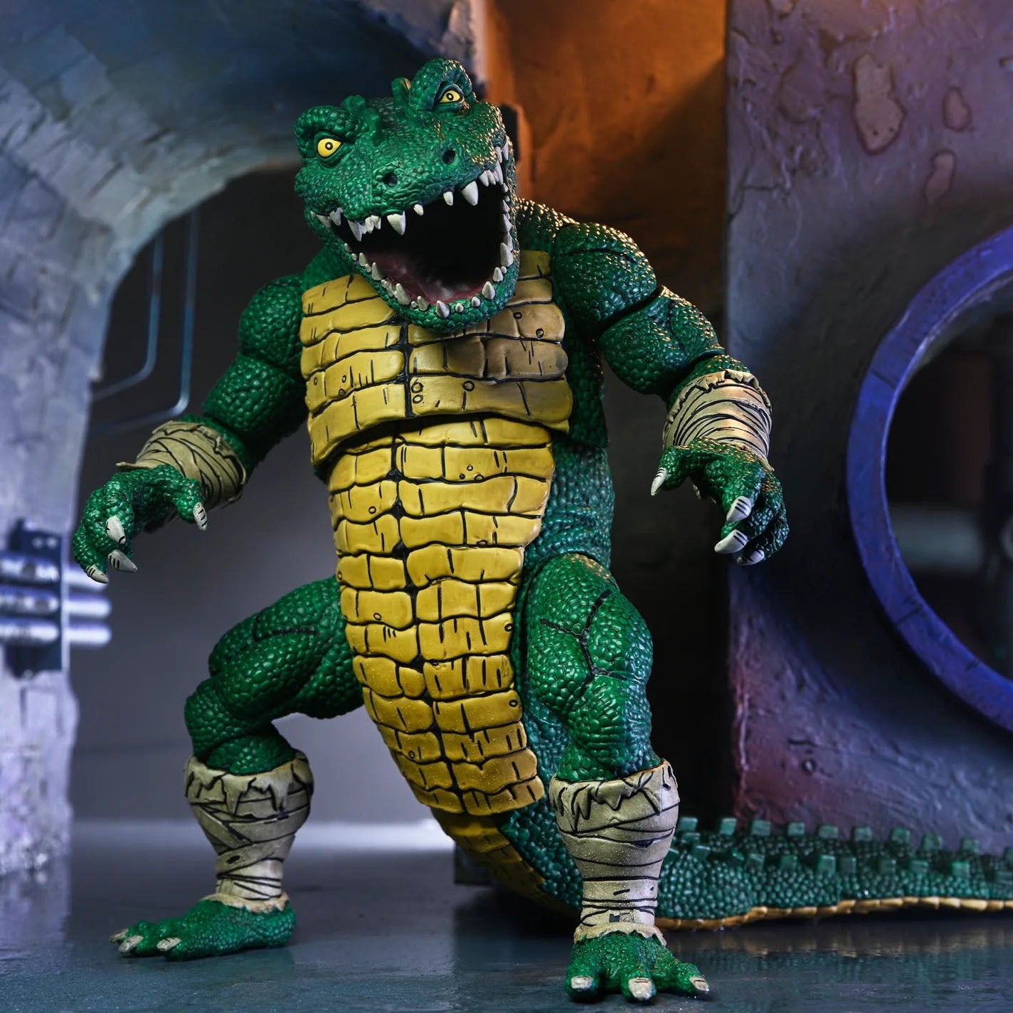 Teenage Mutant Ninja Turtles: Leatherhead (Mirage Comics): Deluxe 7" Action Figure Neca