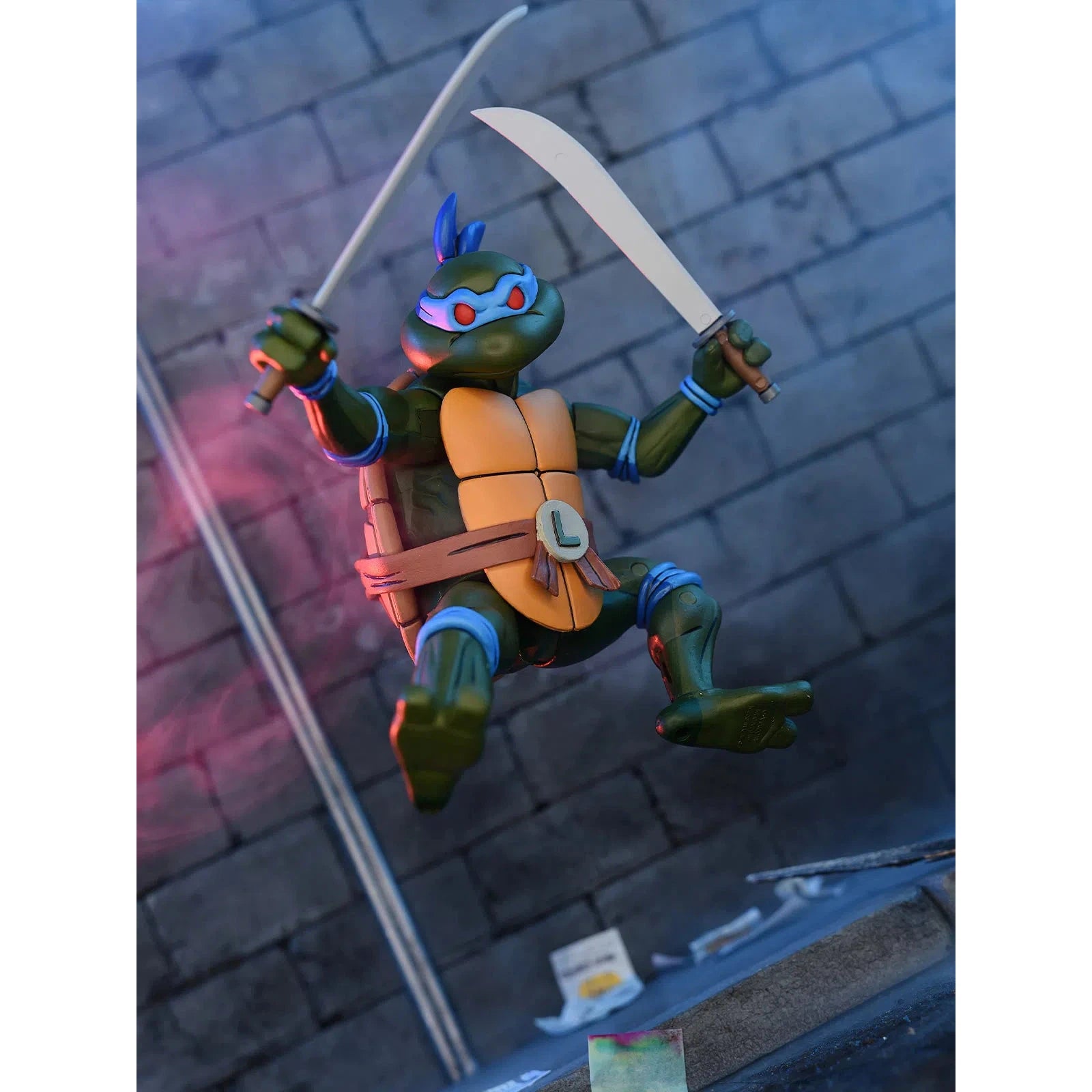 Teenage Mutant Ninja Turtles: VHS: Leonardo: Ultimate 7 Inch Action Figure Neca