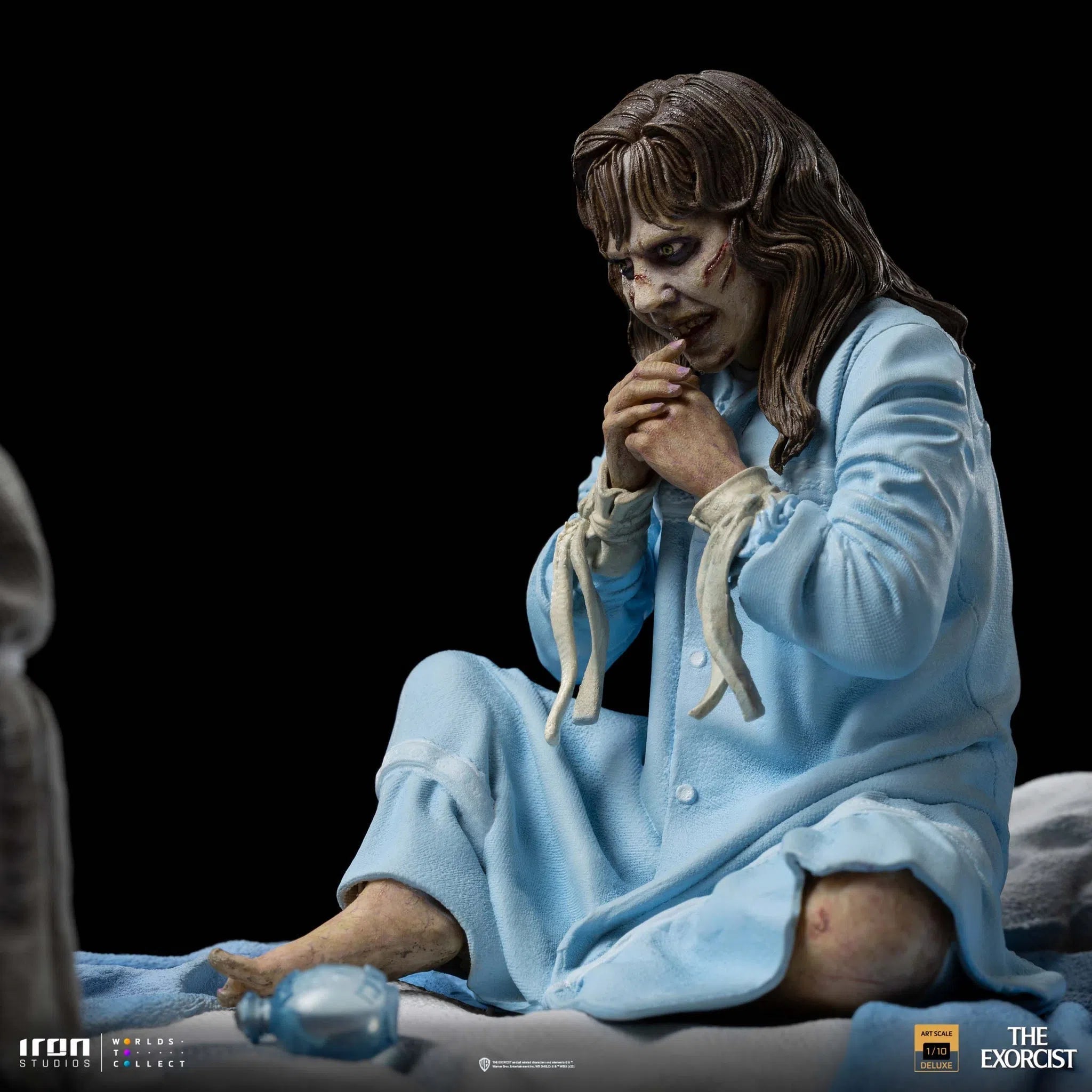 The Exorcist: Possessed Regan McNeil: Deluxe: Art Statue 1/10 Iron Studios