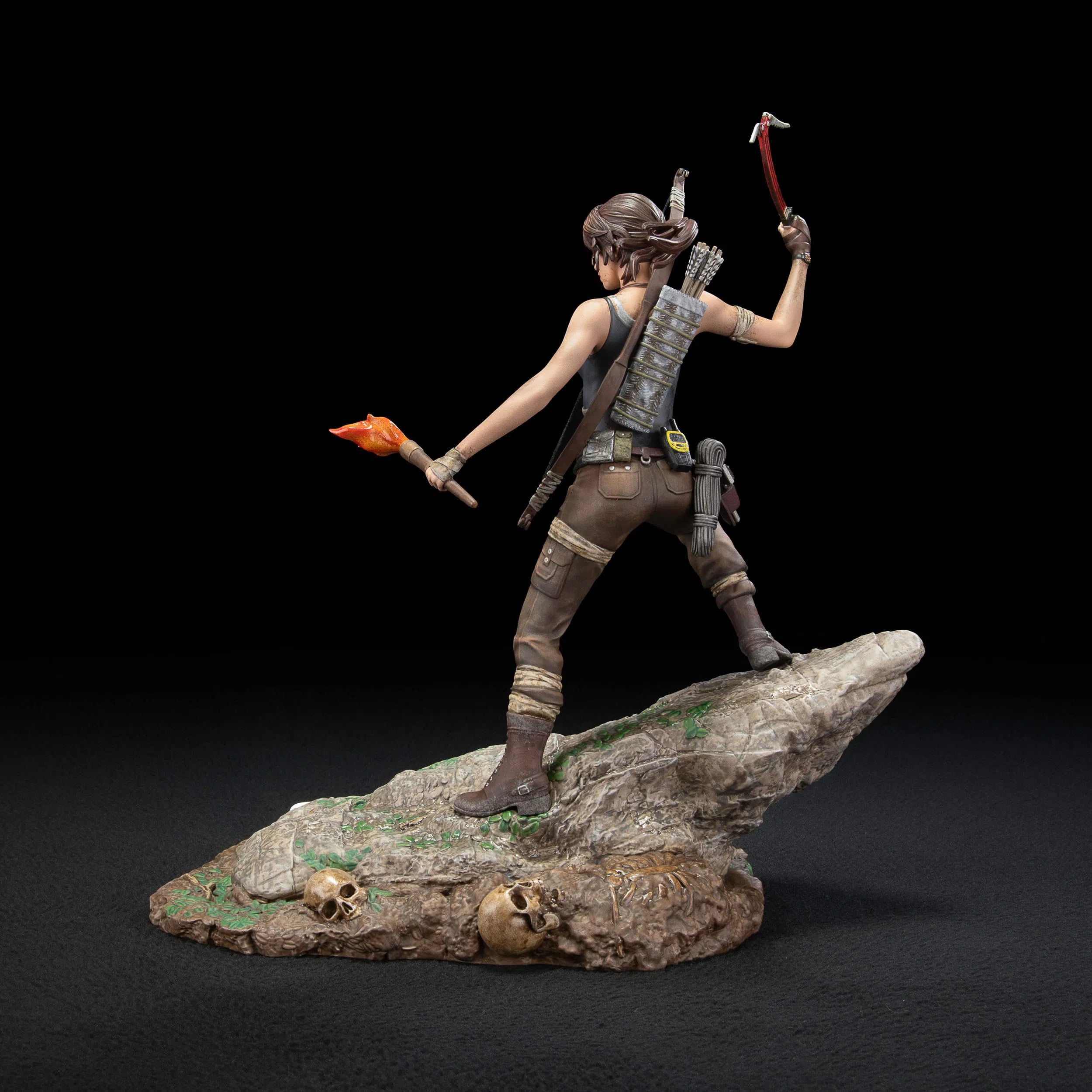 Tomb Raider: Lara Croft (Survivor): PVC Statue: Dark Horse Dark Horse