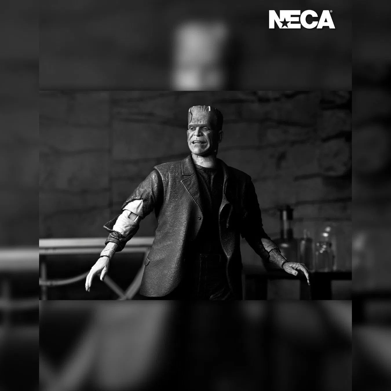 Universal Monsters: Ultimate Bride of Frankenstein: Frankenstein's Monster: Black & White: 7" Action Figure: Neca Neca